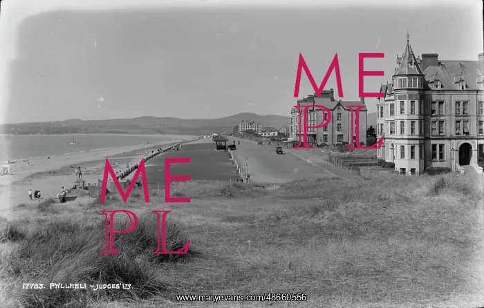 : Seaside View of Pwllheli : Seaside View of Pwllheli