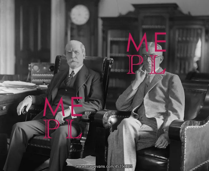: Sec. of State Charles Evans Hughes with George Harvey : Sec. of State Charles Evans Hughes with George Harvey
