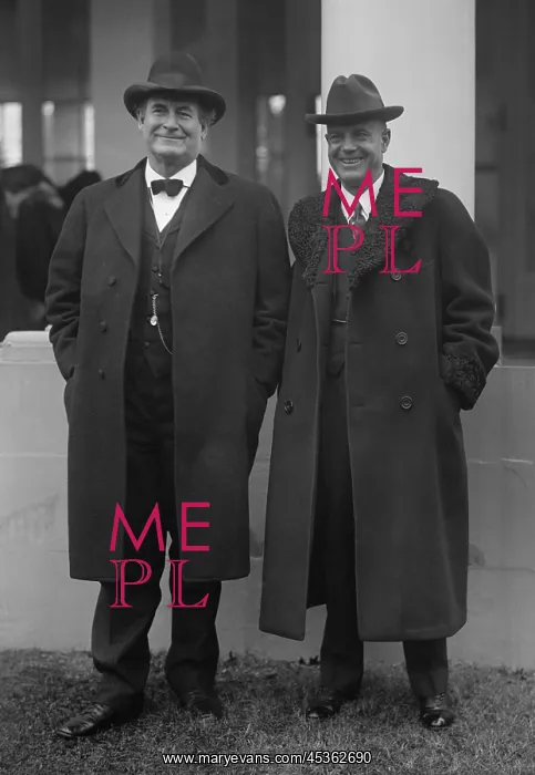 : Sec. of State, William Jennings Bryan with evangelist : Sec. of State, William Jennings Bryan with evangelist
