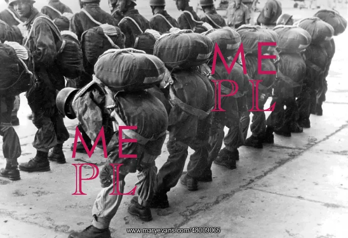 : Second World War - Air Force - Paratroopers : Second World War - Air Force - Paratroopers