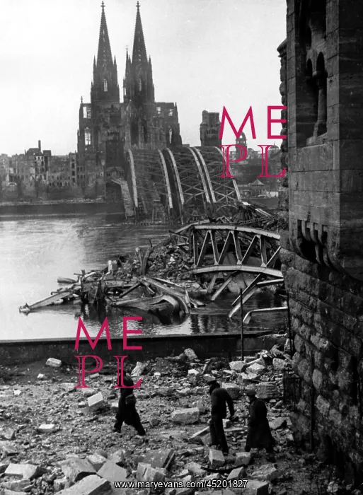 : Second World War - destroyed Cologne : Second World War - destroyed Cologne