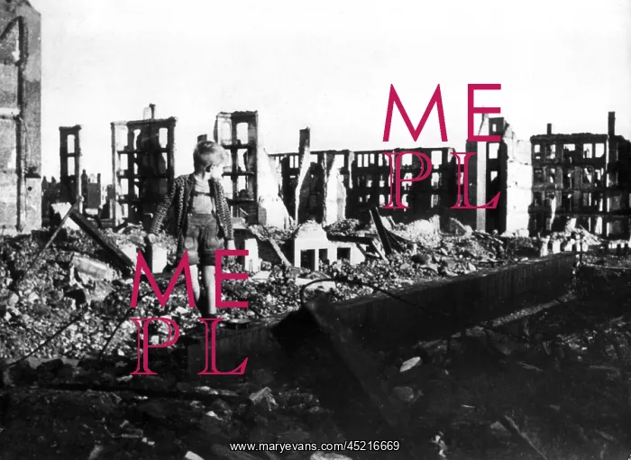 : Second World War - Hamburg after firestorm : Second World War - Hamburg after firestorm