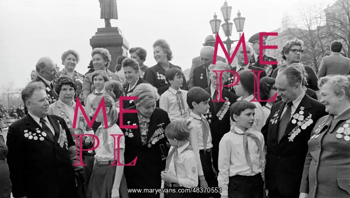 : Second World War Veterans with children : Second World War Veterans with children