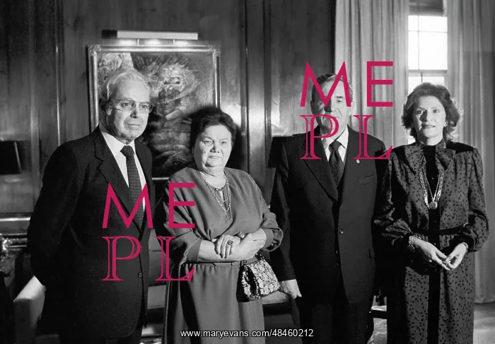 : UN Secretary-General Perez de Cuellar and Soviet : UN Secretary-General Perez de Cuellar and Soviet