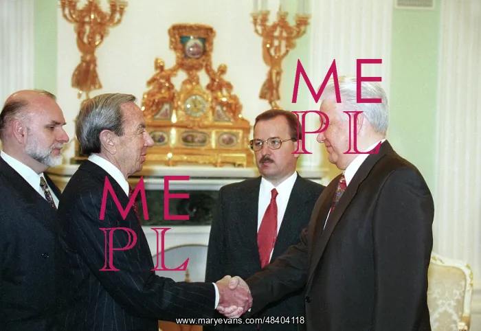 : US Secretary of State Warren Christopher and Russia : US Secretary of State Warren Christopher and Russia
