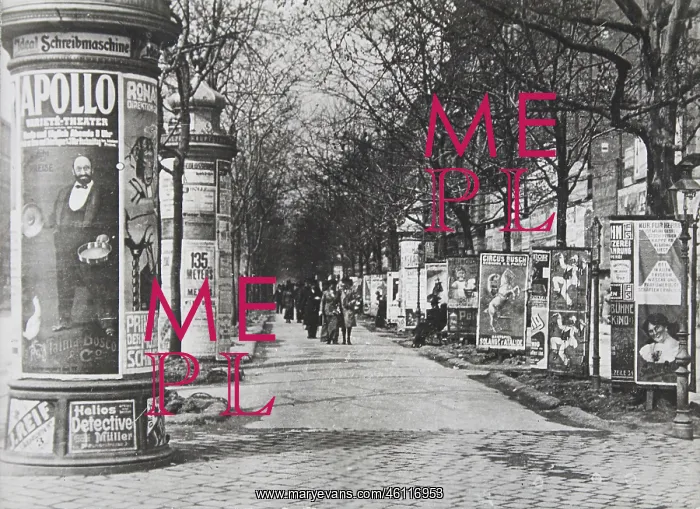 : Section of the Ringstrasse with Litfass : Section of the Ringstrasse with Litfass
