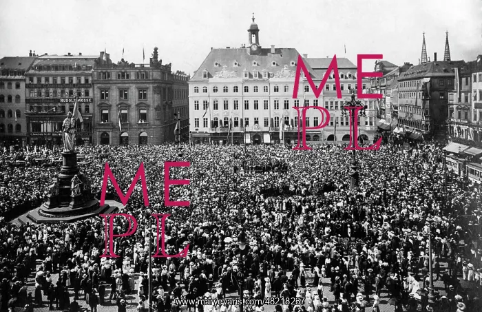 : Sedan Day in Dresden, 1914 : Sedan Day in Dresden, 1914
