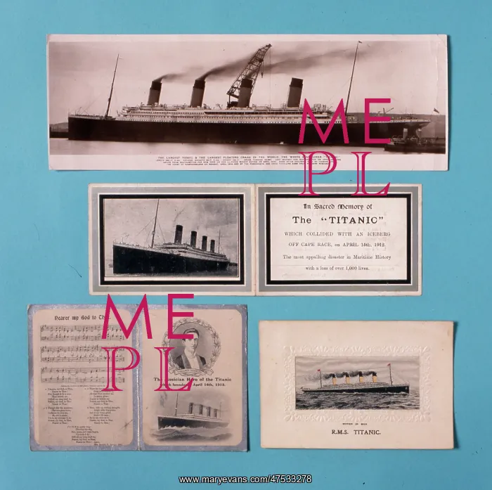 : Selection of Titanic cards and postcards : Selection of Titanic cards and postcards