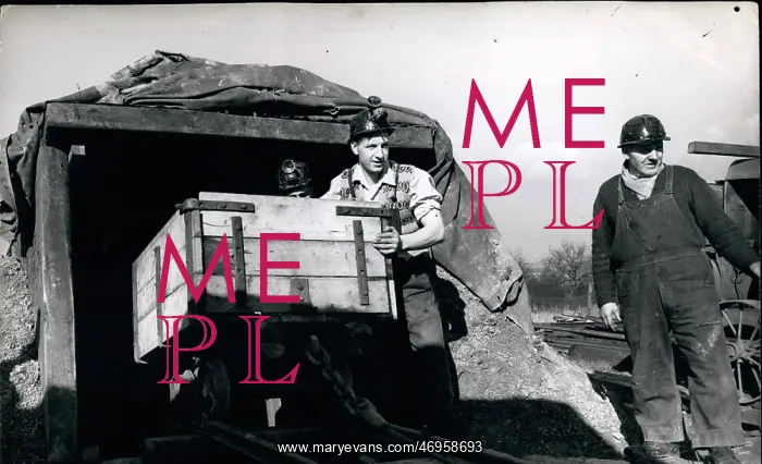 : Self-employed mine owner and his two sons, Lanarkshire : Self-employed mine owner and his two sons, Lanarkshire