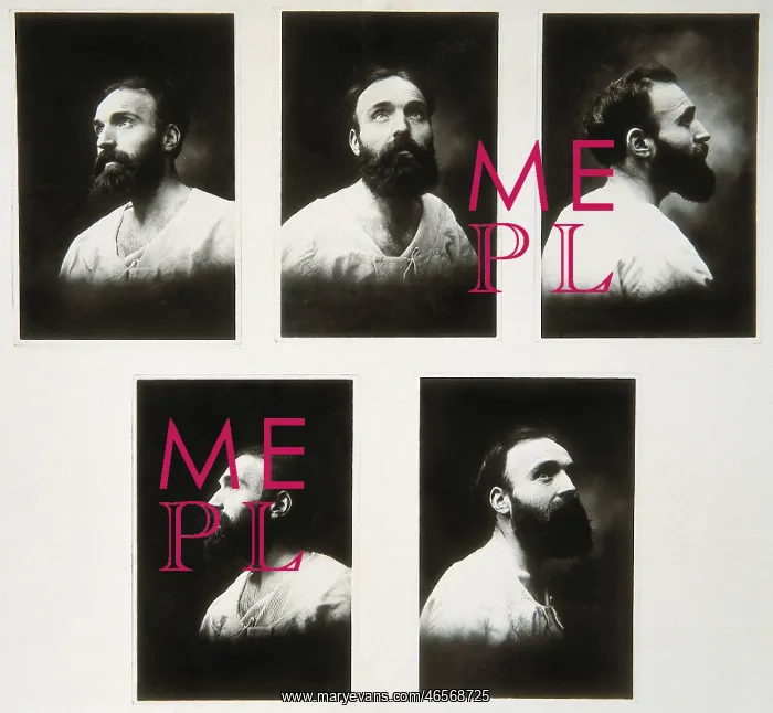 : Self portrait photograph with multiple mirrors system : Self portrait photograph with multiple mirrors system