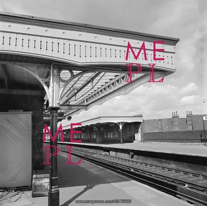 : Selhurst Station, London : Selhurst Station, London