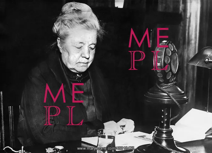 : Selma Lagerloef at the microphone, 1932 : Selma Lagerloef at the microphone, 1932