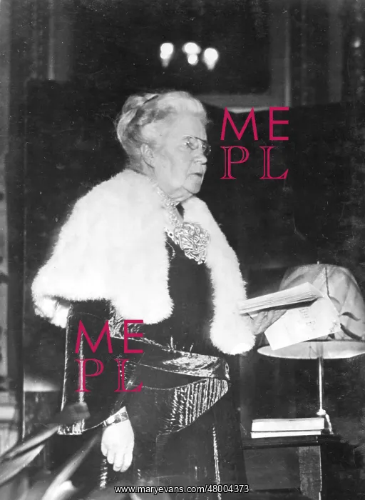 : Selma Lagerloef at a reading : Selma Lagerloef at a reading