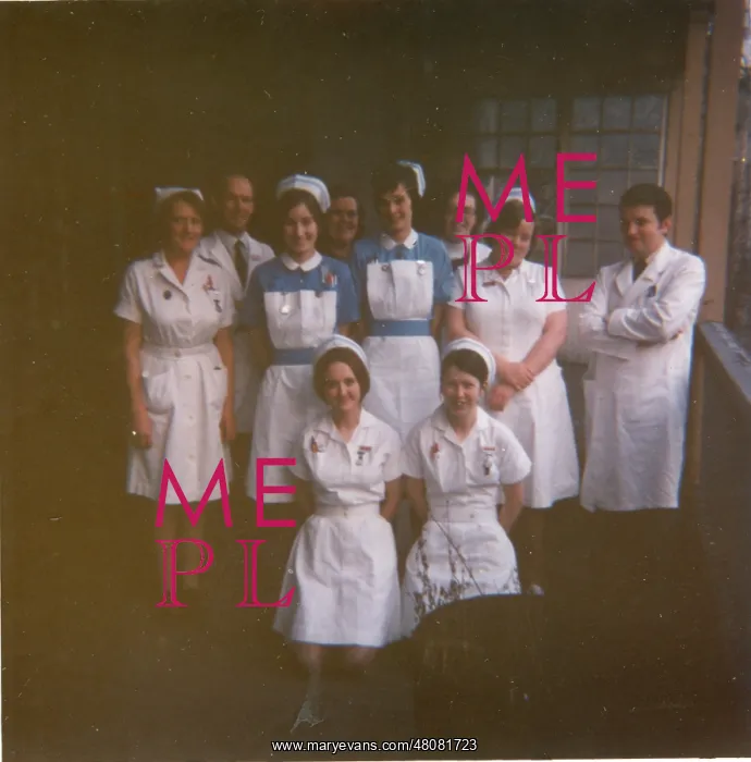 : Semi-formal group of nurses and possibly doctors : Semi-formal group of nurses and possibly doctors
