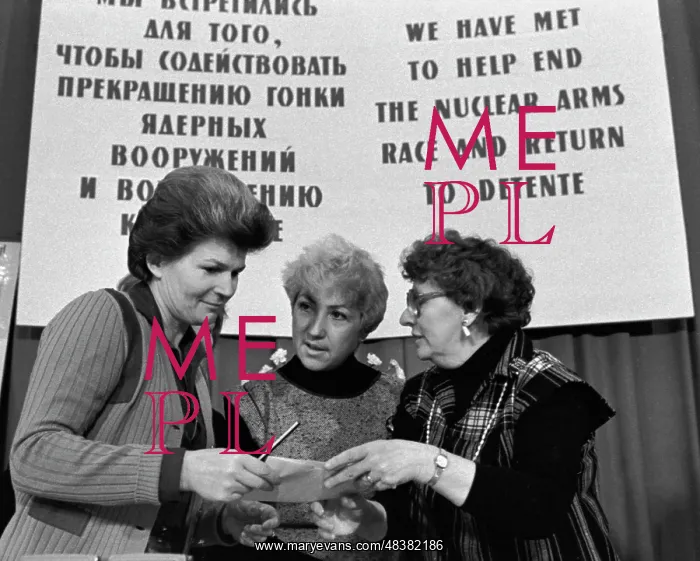: Seminar of Soviet and American women : Seminar of Soviet and American women