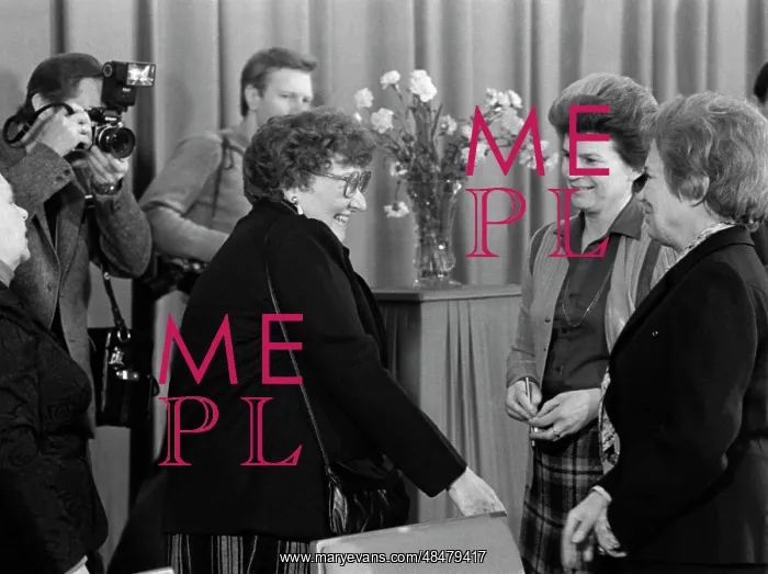 : Seminar of Soviet and American women : Seminar of Soviet and American women