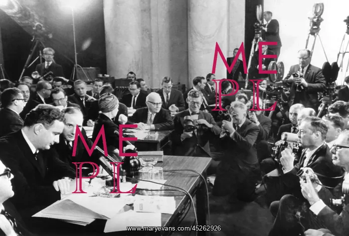 : Former Senate aide Bobby Baker (2nd from left) : Former Senate aide Bobby Baker (2nd from left)