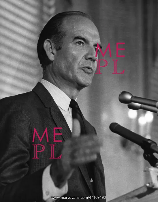 : Senator George McGovern speaking in Washington : Senator George McGovern speaking in Washington