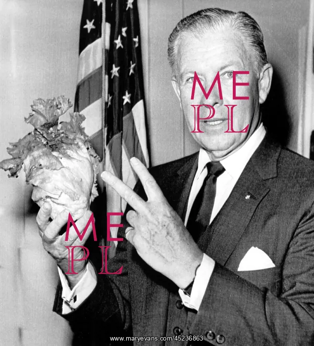 : Senator George Murphy of California demonstrates ? : Senator George Murphy of California demonstrates ?
