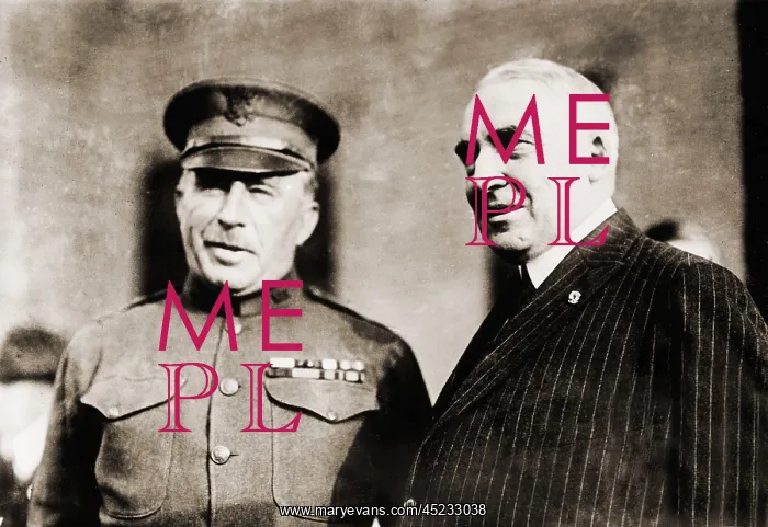  : Senator Warren G. Harding (1865-1923), with ?