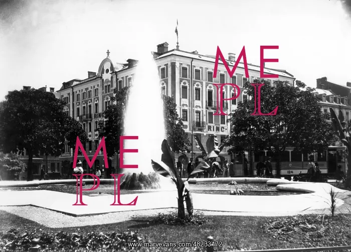 : Sendlinger-Tor-Square in Munich around 1900 : Sendlinger-Tor-Square in Munich around 1900