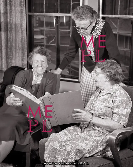: Three Senior Women Standing Sitting Side by Side : Three Senior Women Standing Sitting Side by Side