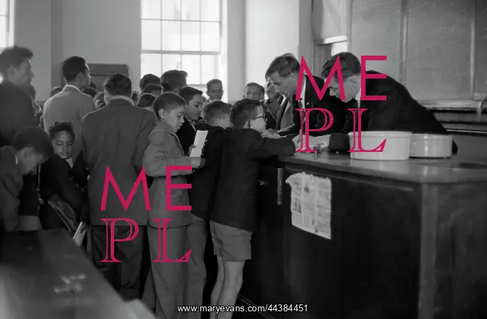 : September 1962 - Kenneth Douman gets autographs from : September 1962 - Kenneth Douman gets autographs from