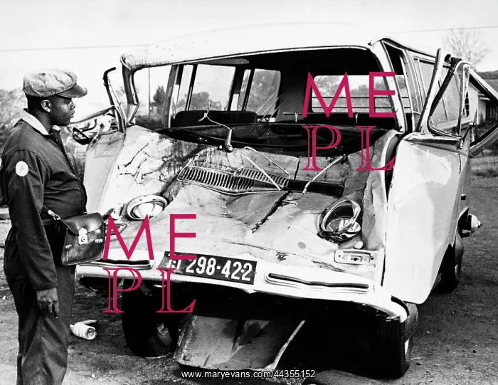 : September 1969 - The driver of this vehicle was badly : September 1969 - The driver of this vehicle was badly