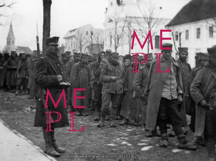 : Serbian captives, 1915 : Serbian captives, 1915