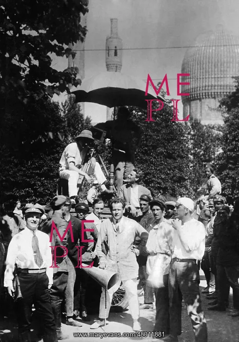 : Sergei Eisenstein at the shooting, 1933 : Sergei Eisenstein at the shooting, 1933