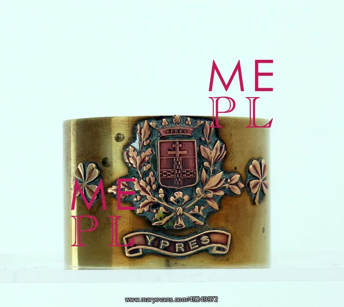 : Serviette ring with the Coat of Arms of Ypres : Serviette ring with the Coat of Arms of Ypres