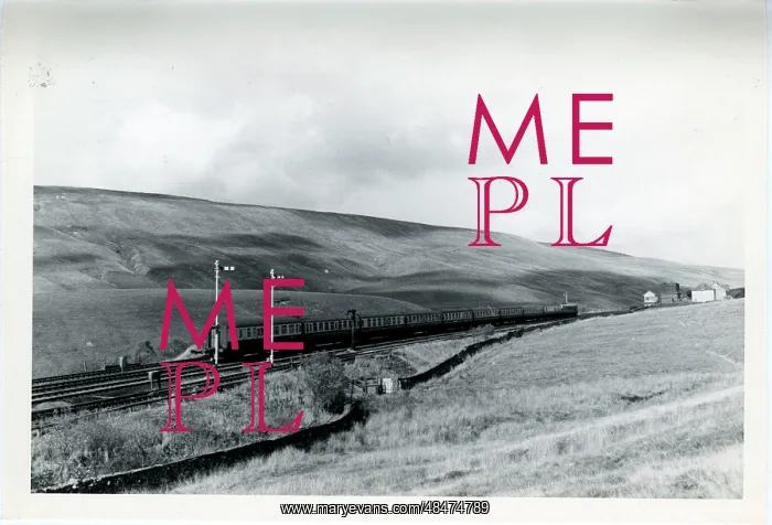: Settle-Carlisle Railway - Passenger Train, Blea Moor, Yorksh : Settle-Carlisle Railway - Passenger Train, Blea Moor, Yorksh