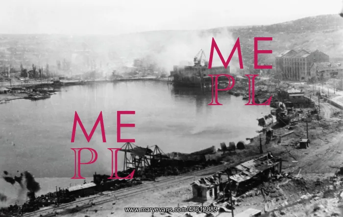 : Sevastopol port, 1942 : Sevastopol port, 1942