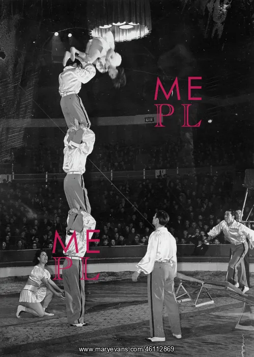 : The Seven Ortanos. Bertram Mills Circus : The Seven Ortanos. Bertram Mills Circus
