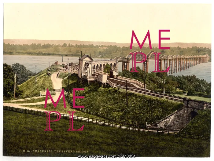 : The Severn Bridge, Sharpness, England : The Severn Bridge, Sharpness, England