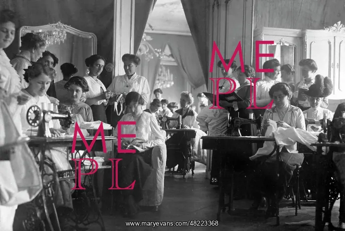 : Sewing workshop of Archduchess Maria Josepha of Austria, 191 : Sewing workshop of Archduchess Maria Josepha of Austria, 191