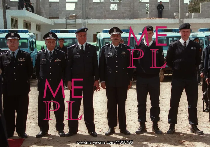 : Sgt. Price & Pc Houldsworth : Sgt. Price & Pc Houldsworth