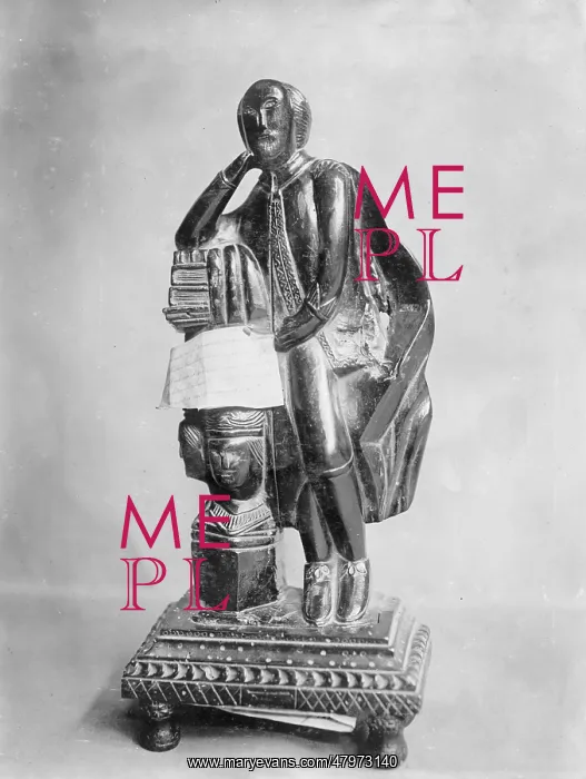  : Shakespeare statuette