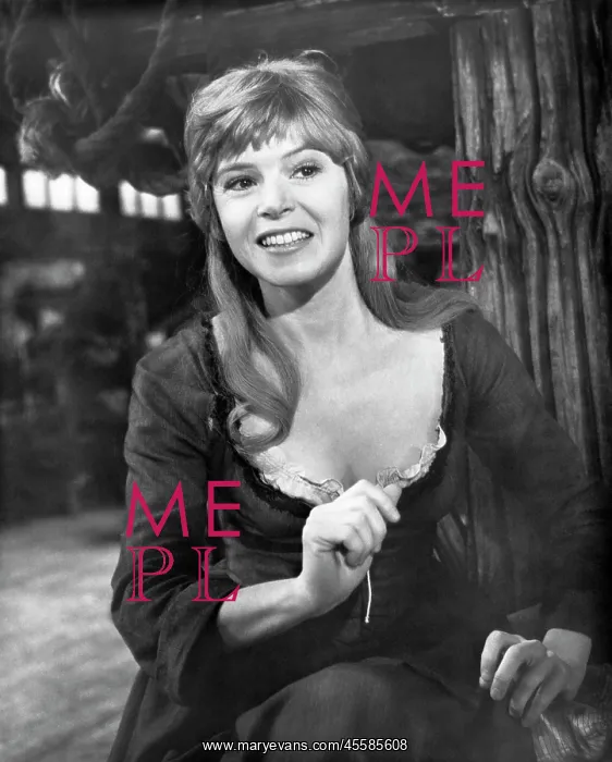 : Shani Wallis - Actress - Hollywood : Shani Wallis - Actress - Hollywood
