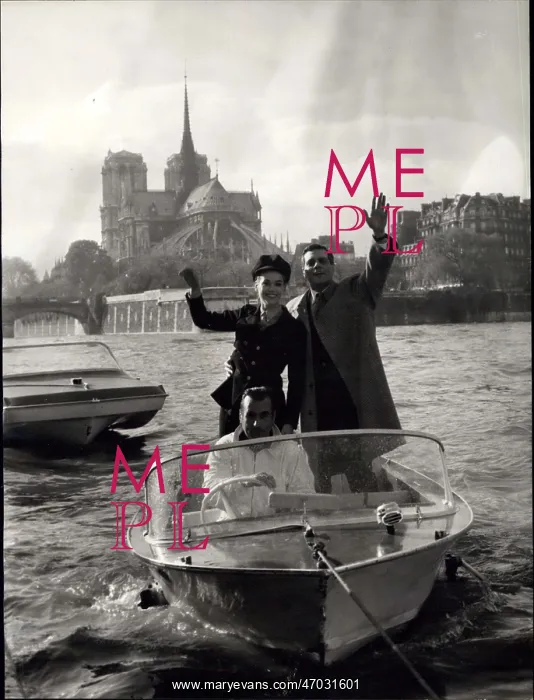 : Sharif Boats in Paris : Sharif Boats in Paris