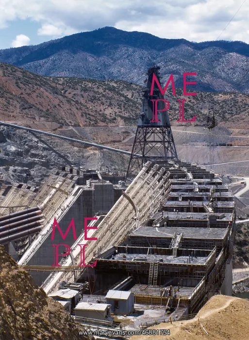 : Shasta dam under construction, California : Shasta dam under construction, California