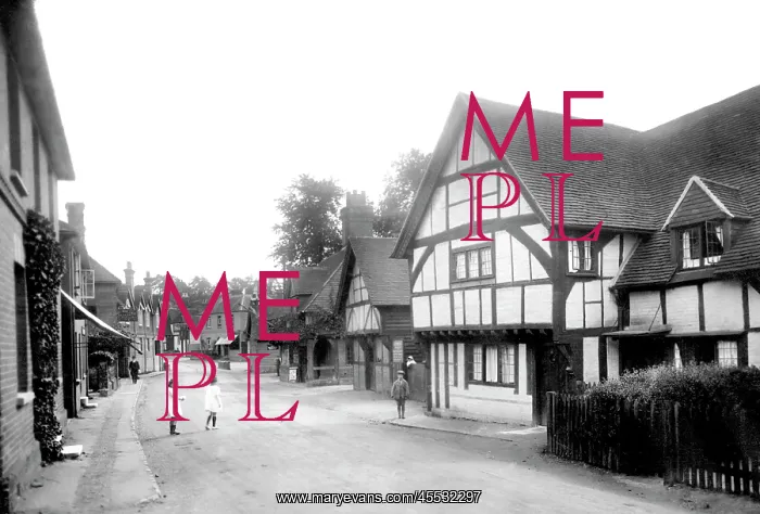  : Shere, Middle Street 1924
