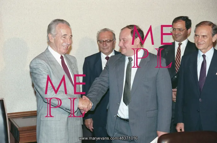: Shimon Peres in USSR : Shimon Peres in USSR