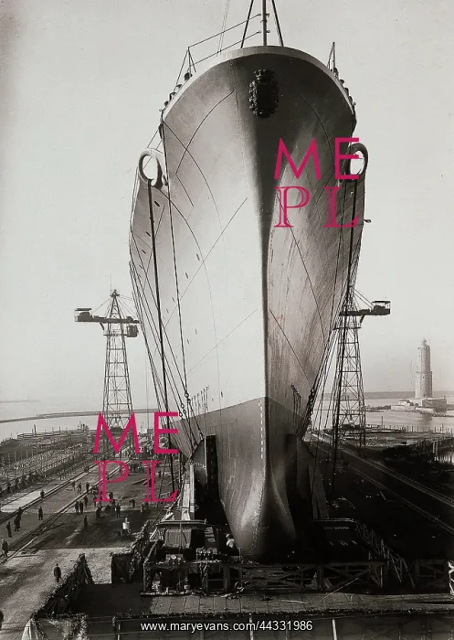 : Ship under construction : Ship under construction