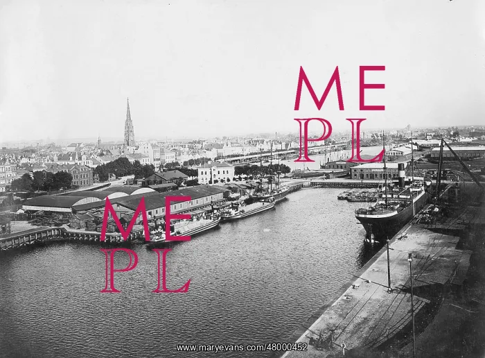 : Ship in harbor basin of Bremerhaven, Germany : Ship in harbor basin of Bremerhaven, Germany
