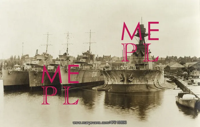 : Ships in Chatham Dockyard, Kent : Ships in Chatham Dockyard, Kent