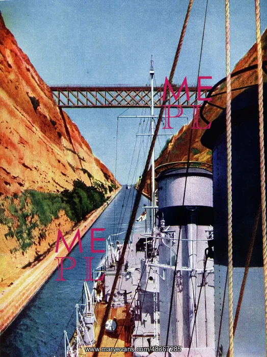  : Ships in the Corinth Canal