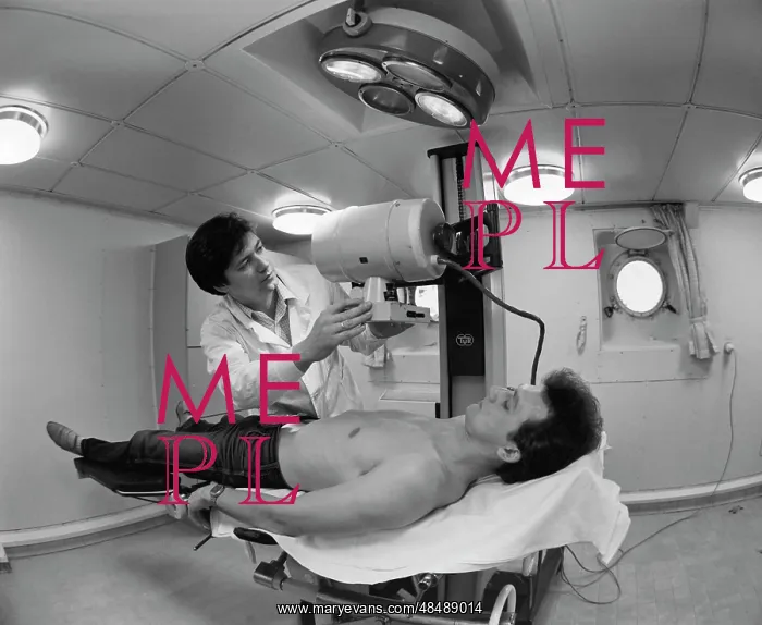 : Ship's hospital : Ship's hospital