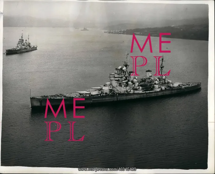 : Ships on the River Clyde, ready for the breakers yard : Ships on the River Clyde, ready for the breakers yard