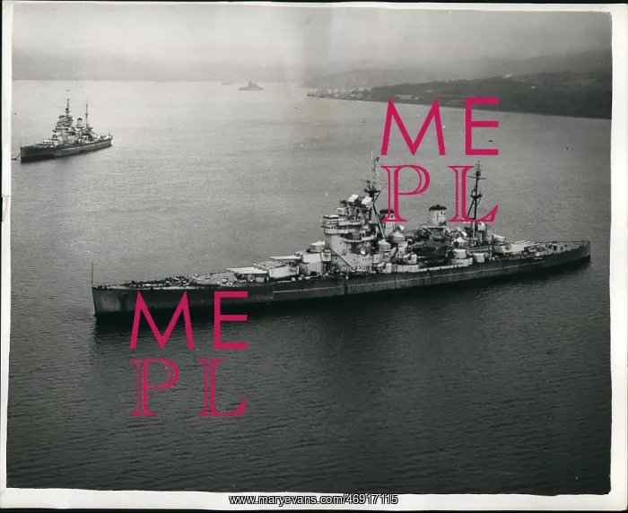 : Ships on the River Clyde, ready for the breakers yard : Ships on the River Clyde, ready for the breakers yard